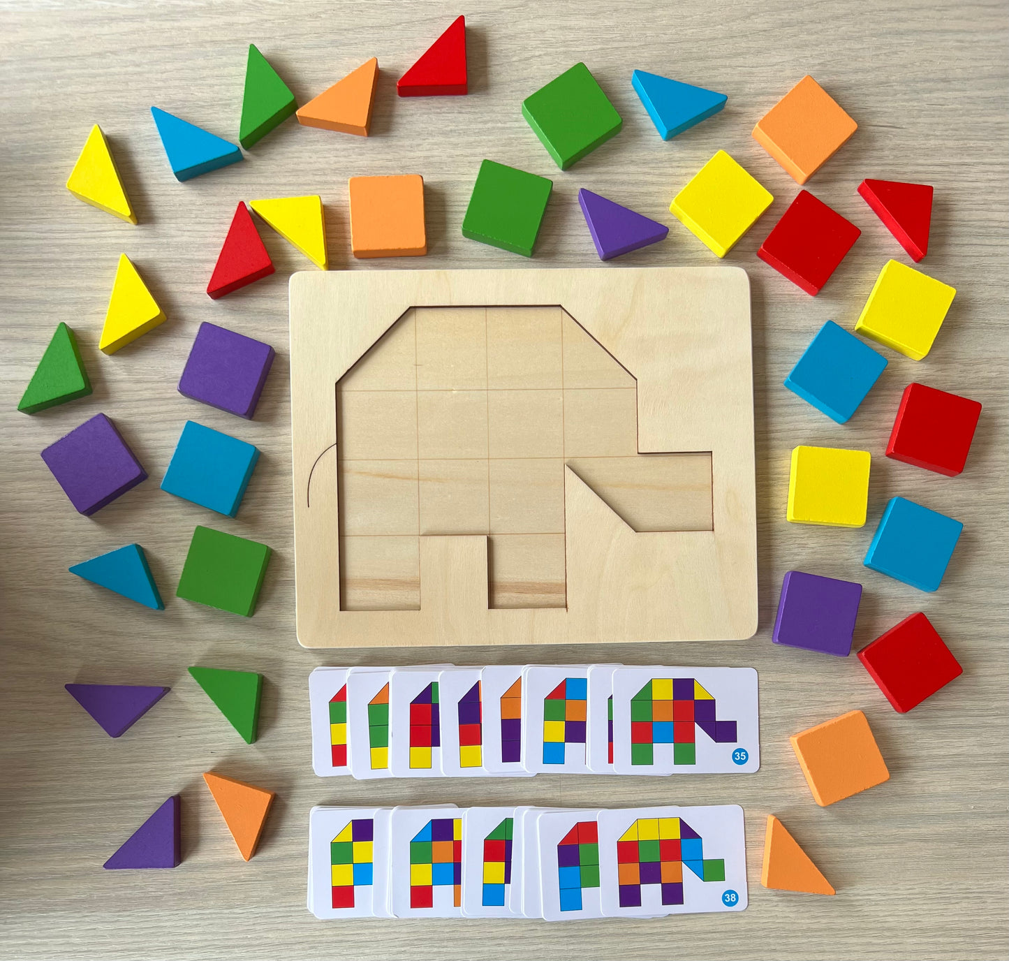 Mosaico de elefante en madera