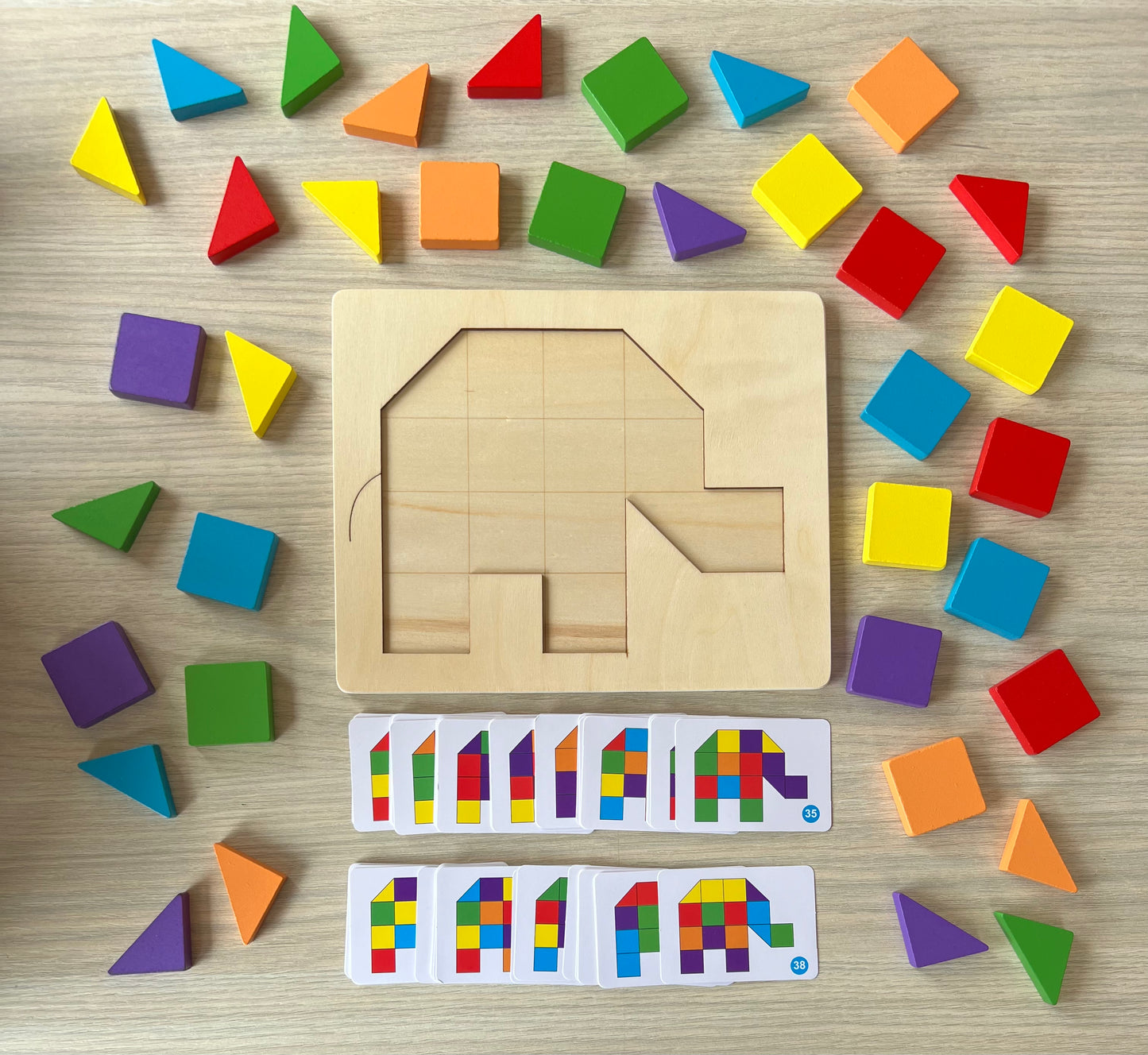 Mosaico de elefante en madera